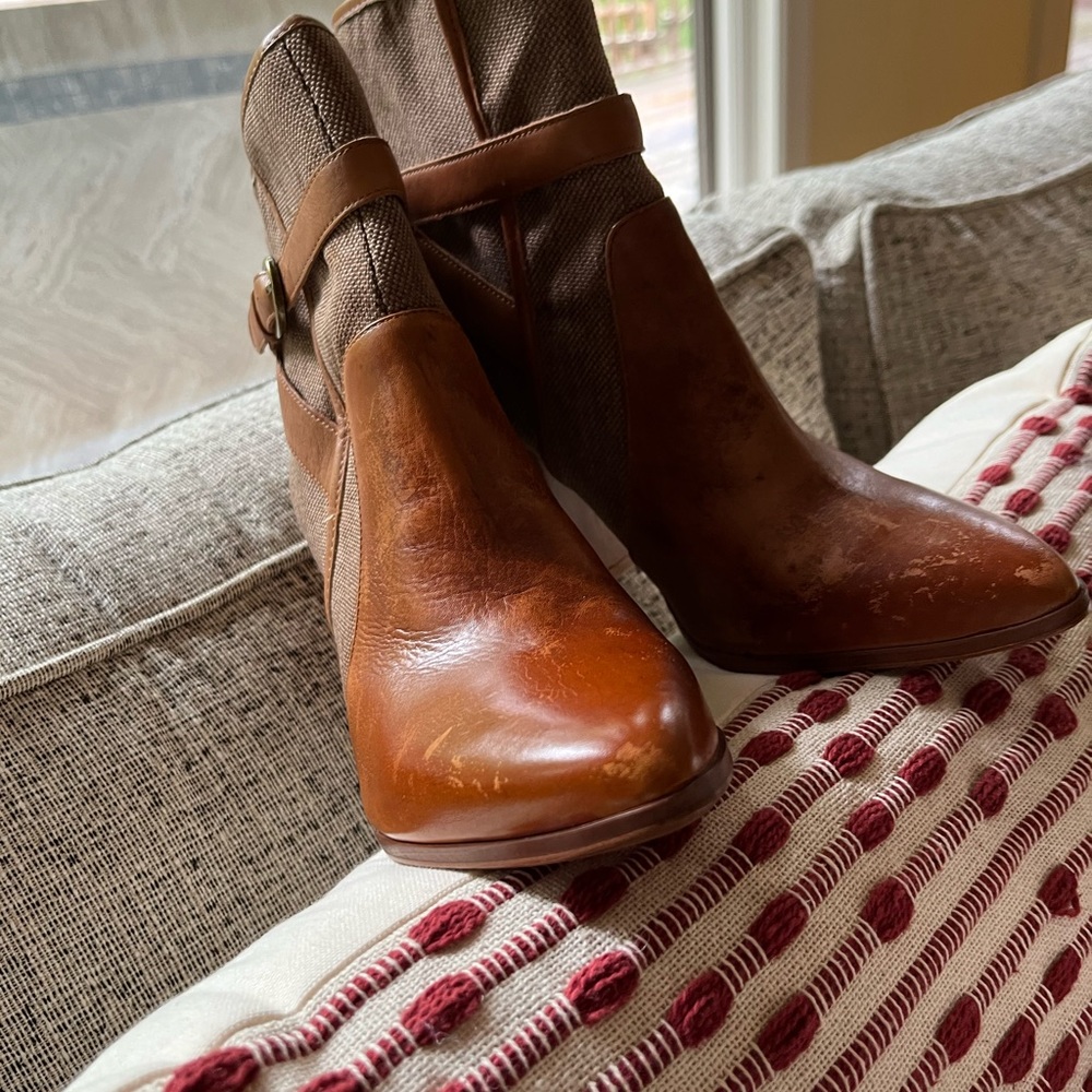 Paris Hilton Ankle Boots/ women/color Tweed Design